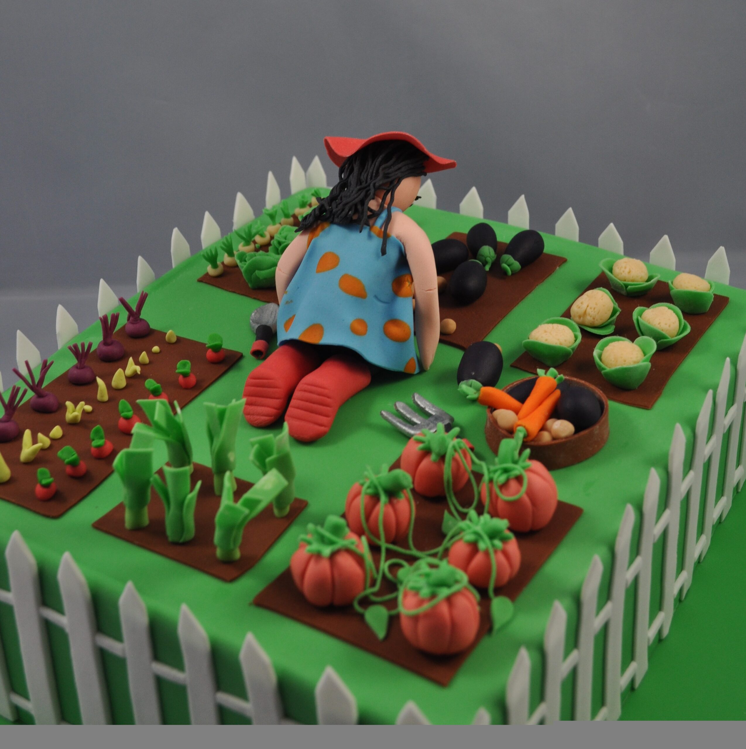 Vegetable garden cake